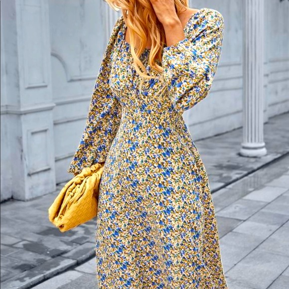 Anna K Dresses & Skirts - NEW- 💎 Vintage Floral dress perfect for all seasons Size Large